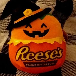 Reese's Pumpkin Squishmallow